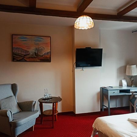 Hotel Restauracja Jas Wedrowniczek Rymanów 외부 사진