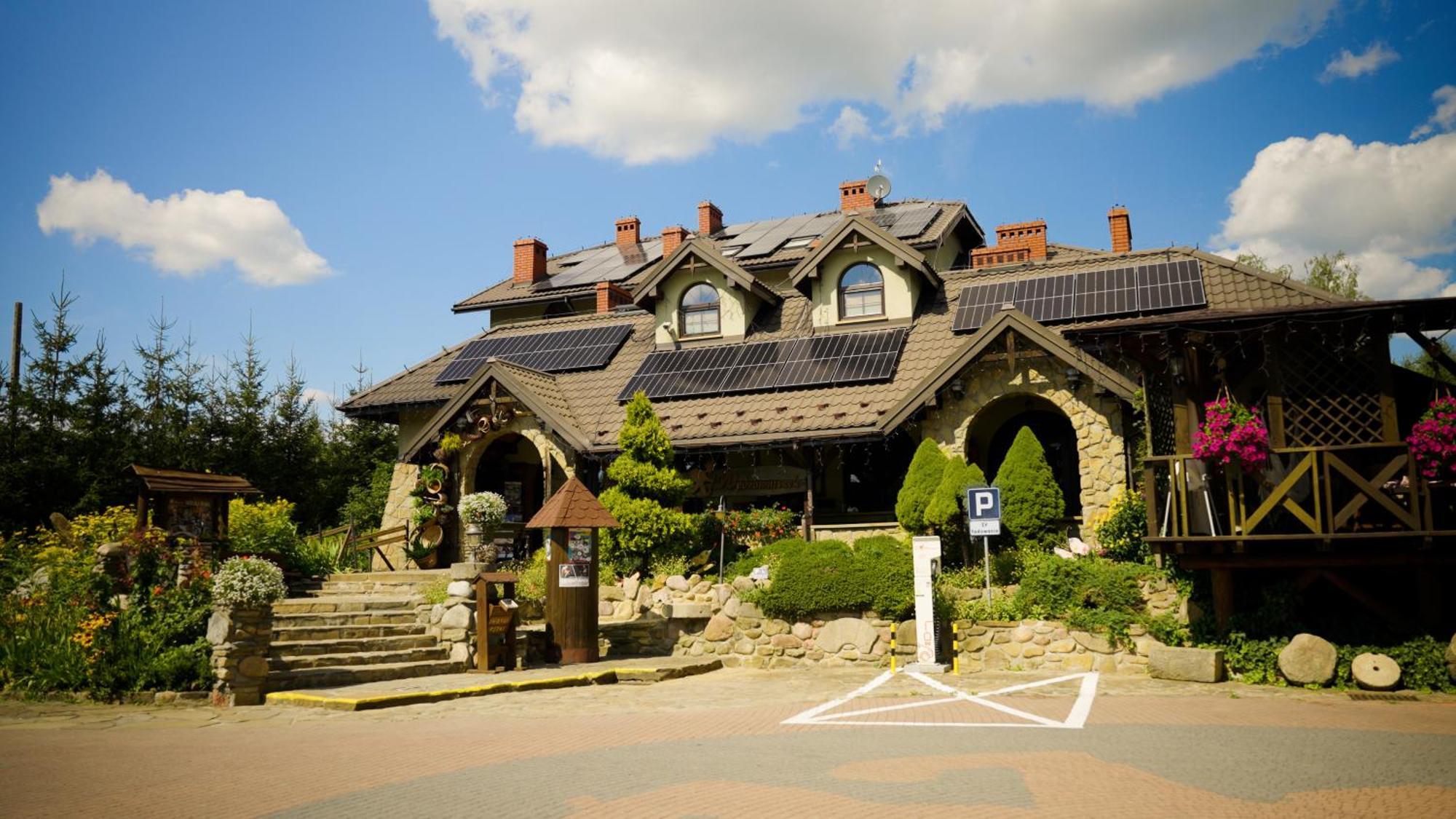 Hotel Restauracja Jas Wedrowniczek Rymanów 외부 사진