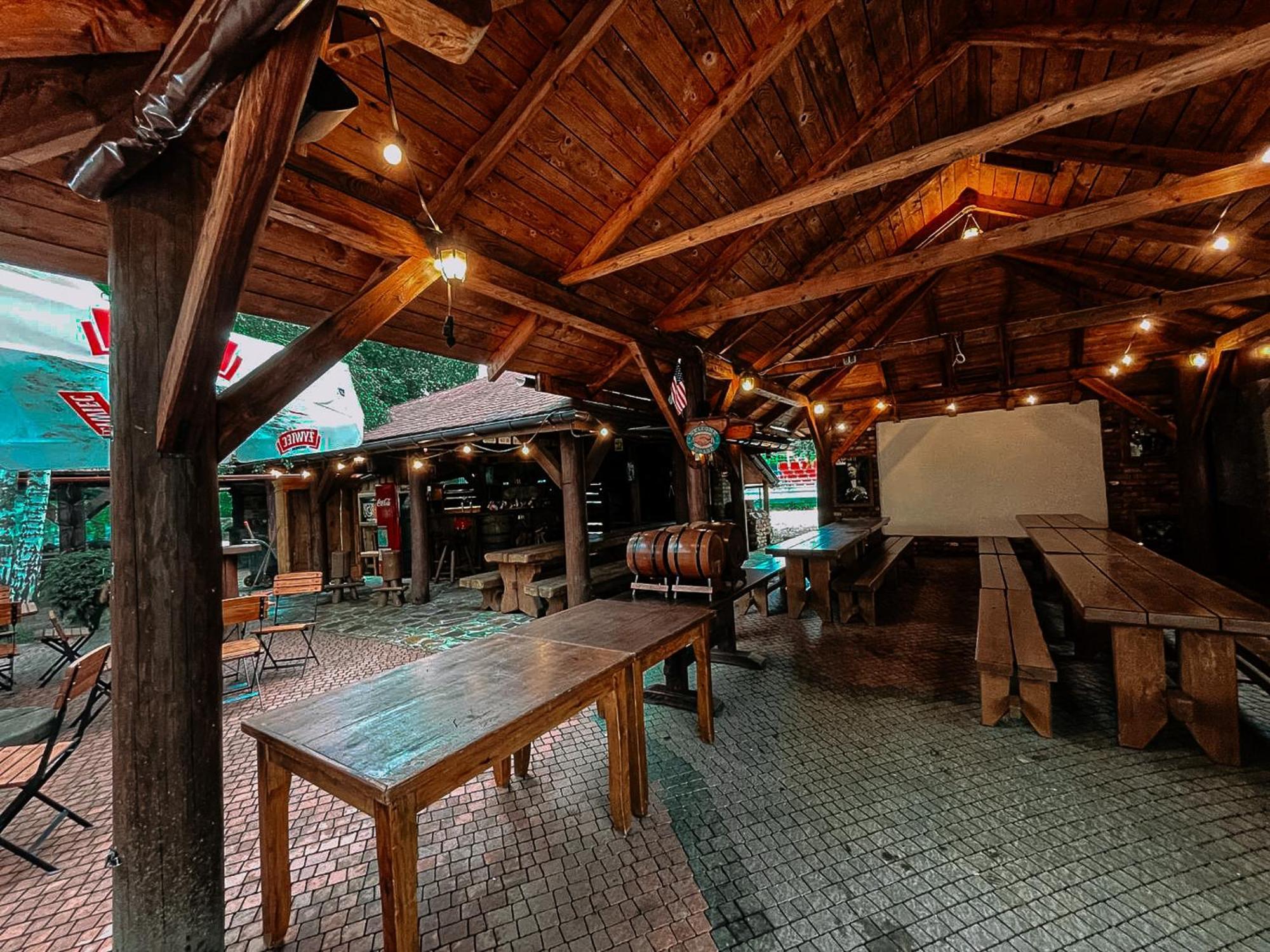 Hotel Restauracja Jas Wedrowniczek Rymanów 외부 사진