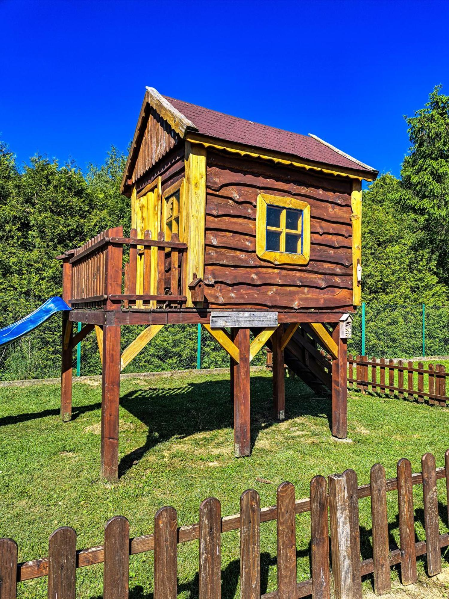 Hotel Restauracja Jas Wedrowniczek Rymanów 외부 사진
