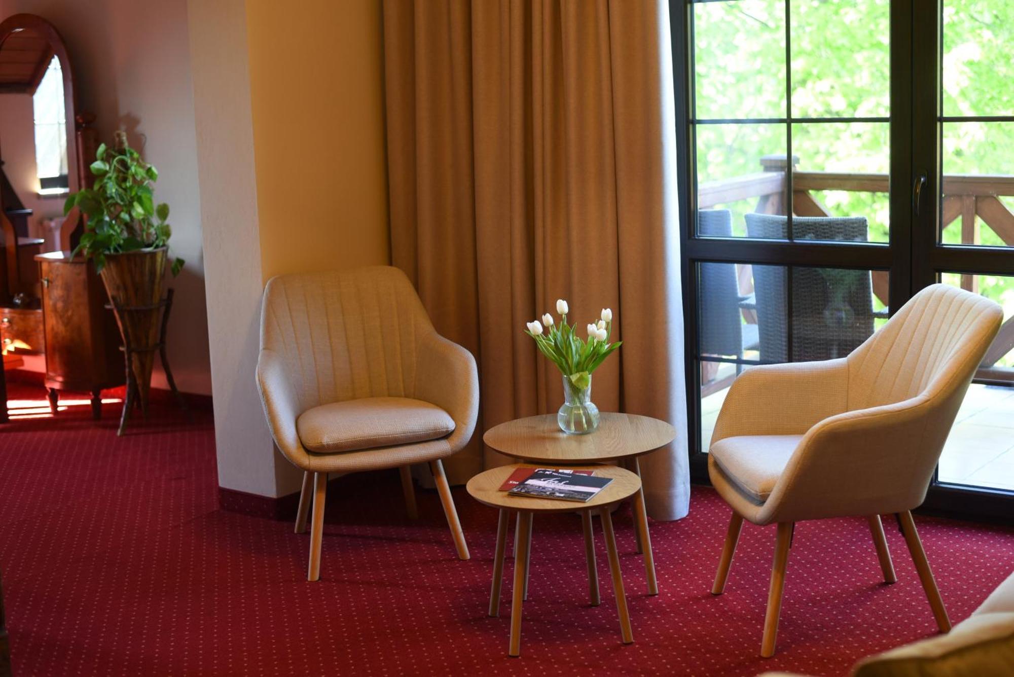 Hotel Restauracja Jas Wedrowniczek Rymanów 외부 사진